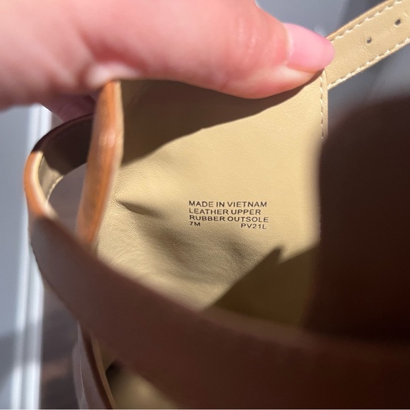 Michael Kors open toe bootie - Picture 5 of 5